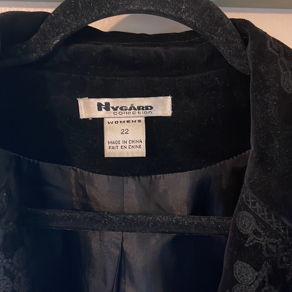 Plus size embroider blazer - Picture 3 of 7